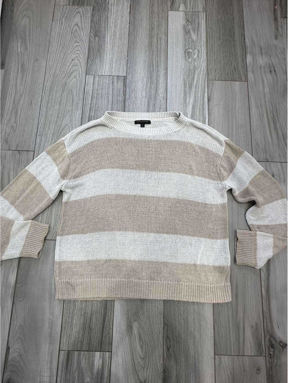 Banana Republic Large Beige and White Striped Pullover Sweater